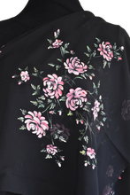 Load image into Gallery viewer, Foulard dipinto a mano - Rosa Notturna